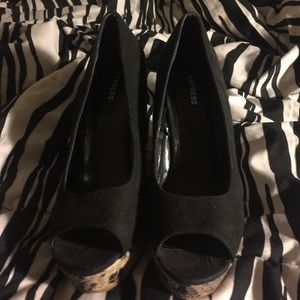 *rare* brand new express wedges