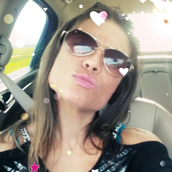 Meet your Posher, Randi - Picture 1 of 1