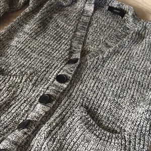 Black and white cardigan with pockets