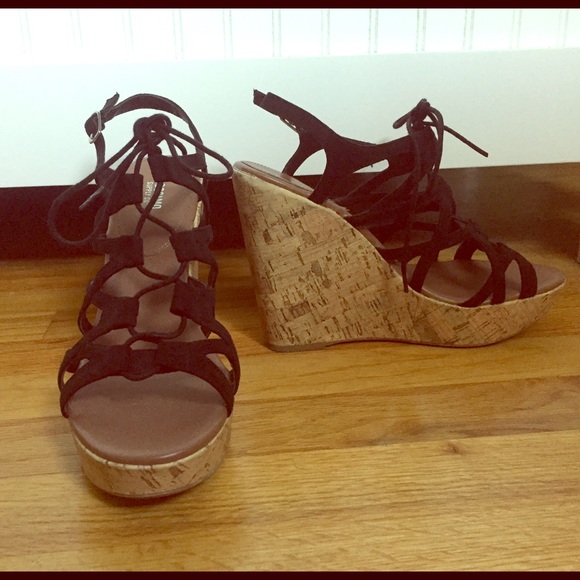 Black and Tan Wedges