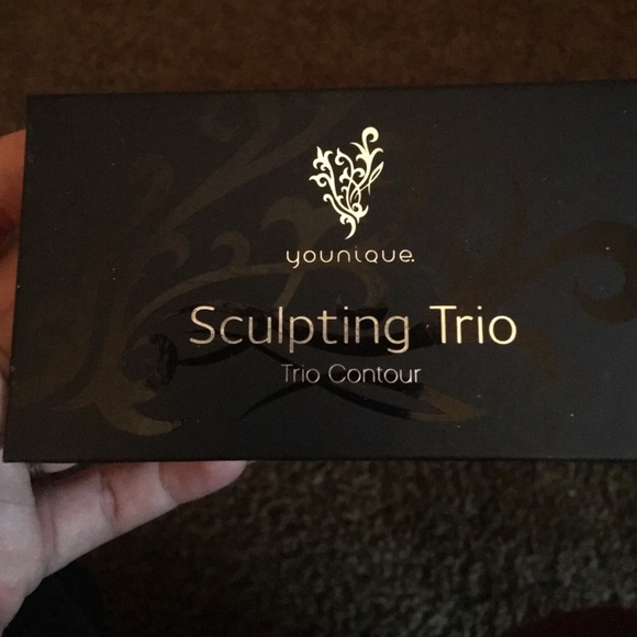 Younique sculpting trio