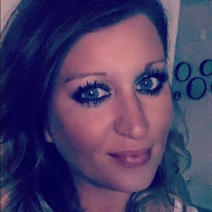 Meet your Posher, Lacey