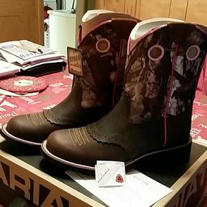 Ariat  Fat Baby, Size 10, NWT