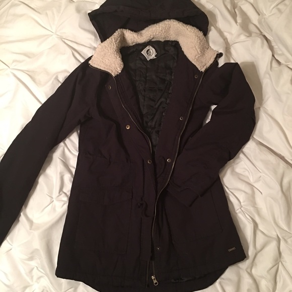 Volcom *NEW* womens hooded parka. *STEAL*