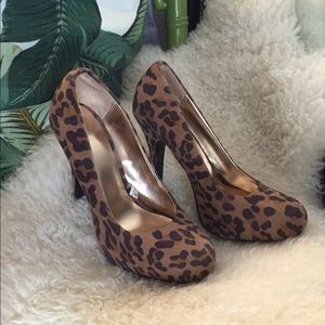 🎉🎉🎉Leopard Heels!!