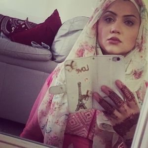 Meet your Posher, Fakera