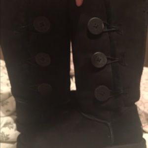 Size 7 Uggs barely worn