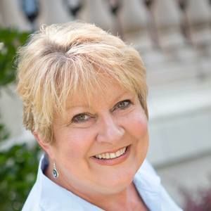 Meet your Posher, Gloria