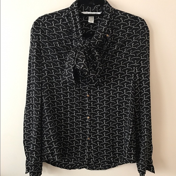 DVF Diane VonFurstenberg silk hanger Blouse size 2