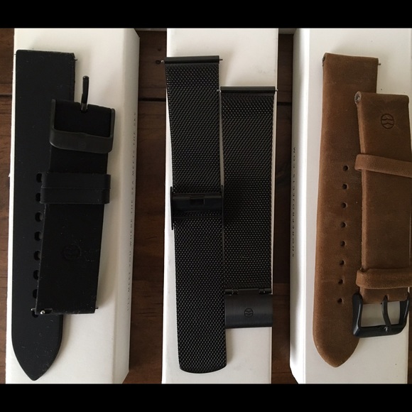 I got this as a gift and never wore it - Picture 2 of 4