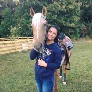 Meet your Posher, Bailey