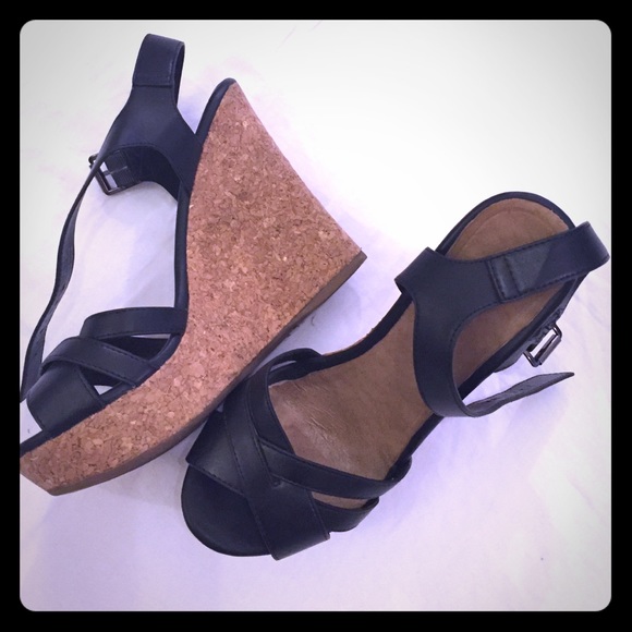 Black wedge cork sandals