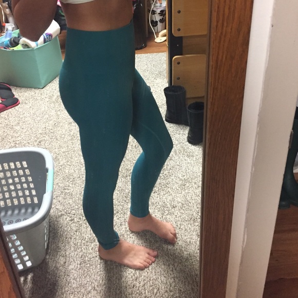 NEED GONE NWT Lululemon Zone In Tights