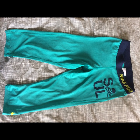 Nike Pro 3/4 leggings with Soul Cycle design