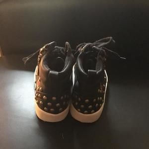 Girls Disney store official Descendants sneakers