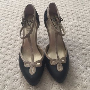 Seychelles black and. Town heels