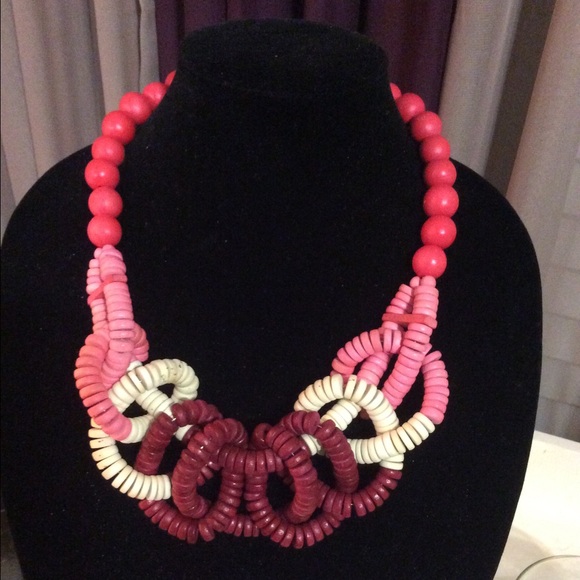 Multi colored necklace
