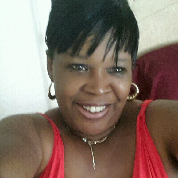 Meet your Posher, Cynthia