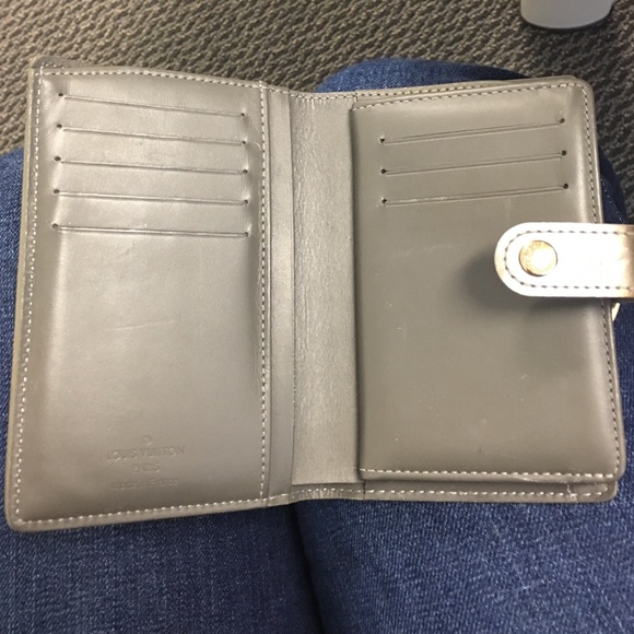 100% AUTHENTIC LV FRENCH WALLET - Picture 3 of 4