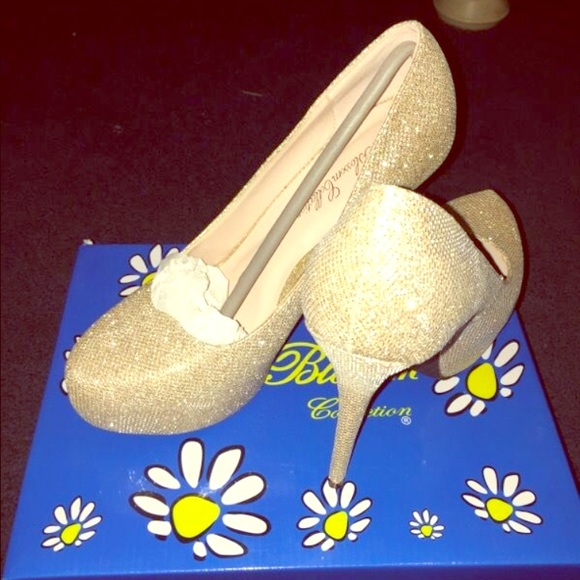 Gold glitter heels- size 9
