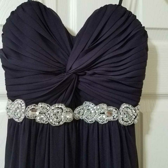 Prom dress - Picture 2 of 3