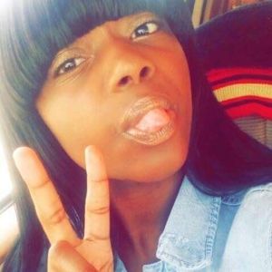 Meet your Posher, Talia