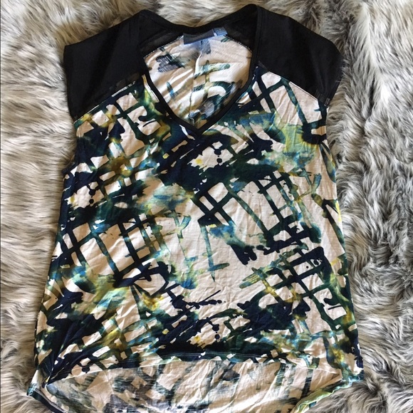 Abstract top by Simply Vera