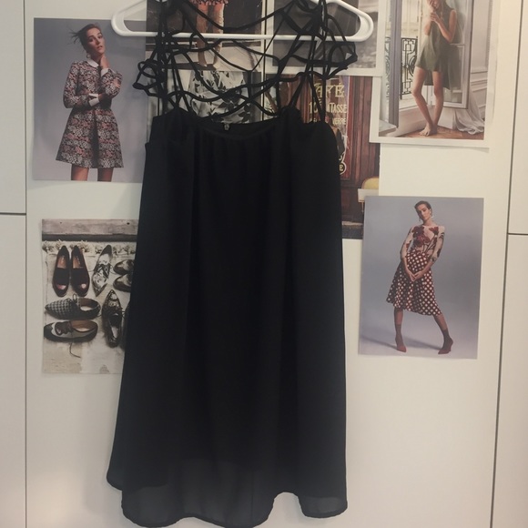 Netting neckline dress OS - Picture 2 of 3