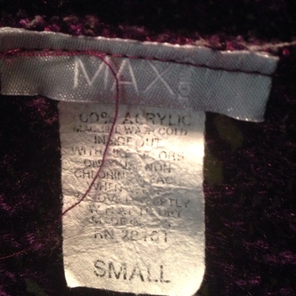 Sweater 🍃 - Picture 2 of 4