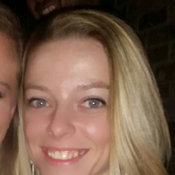 Meet your Posher, Becca - Picture 1 of 1