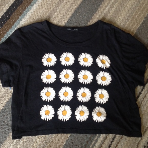 Urban Outfitters Daisy crop top
