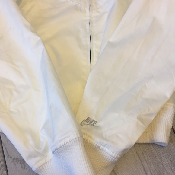 🚫SOLD🚫🆕Nike Bomber Jacket🆕 - Picture 3 of 3