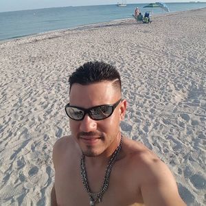 Meet your Posher, Luis