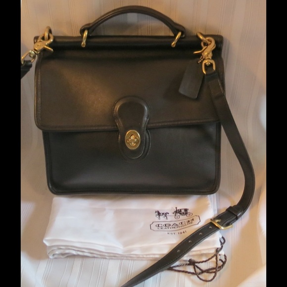 Coach Handbags - Vintage MINT Condition Coach Willis  CrossBody Bag