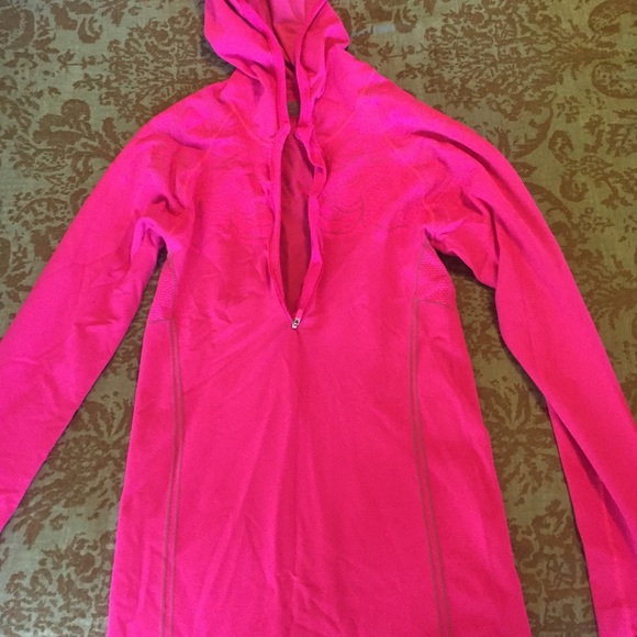 Athleta 1/2 zip long sleeve hooded pullover
