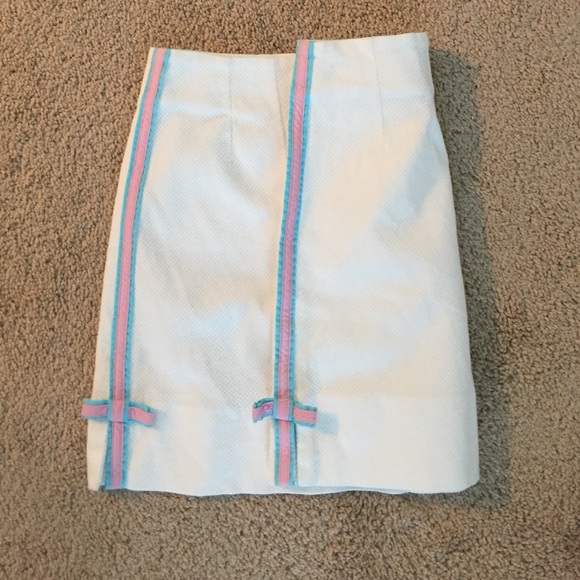 Lilly Pulitzer - Picture 3 of 3