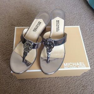 NEW Michael Kors palm beach wedge sandals