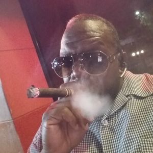 Meet your Posher, Hal