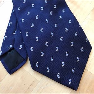 Brooks Brothers Geometric Pattern Tie