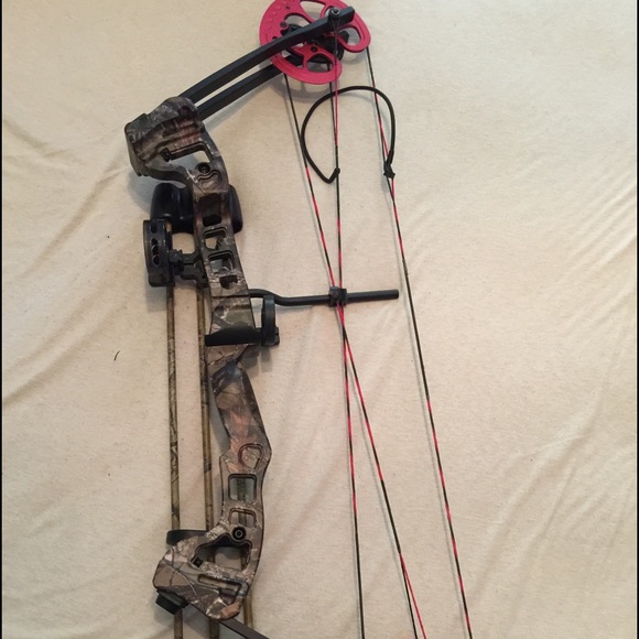Barnett Vortex Compound Bow - Picture 2 of 4