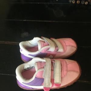 Nike shoes toddler size 8c