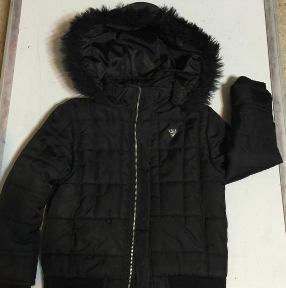 💕Guess Coat - Black💕
