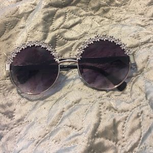 Daisy sunglasses