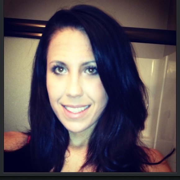 Meet your Posher, Lauren - Picture 1 of 1