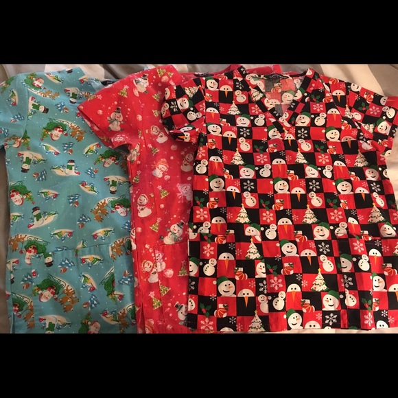 3 Holiday print Christmas scrubs XS