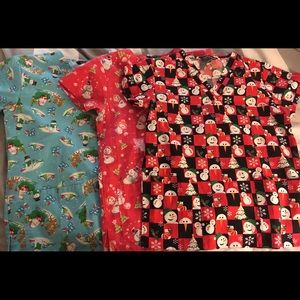 3 Holiday print Christmas scrubs XS