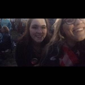 Meet your Posher, Elizabeth