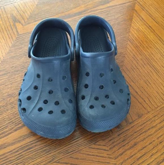 Crocs boys size 4 men's