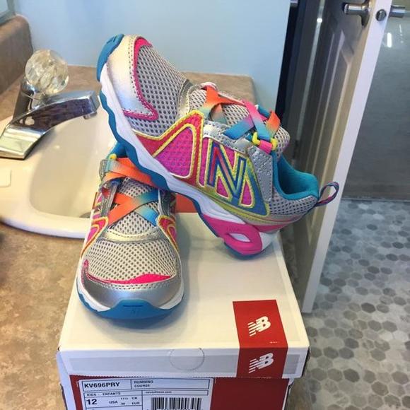 New Balance girls 12