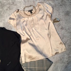 Silk Stretch side vent top- WHBM size M